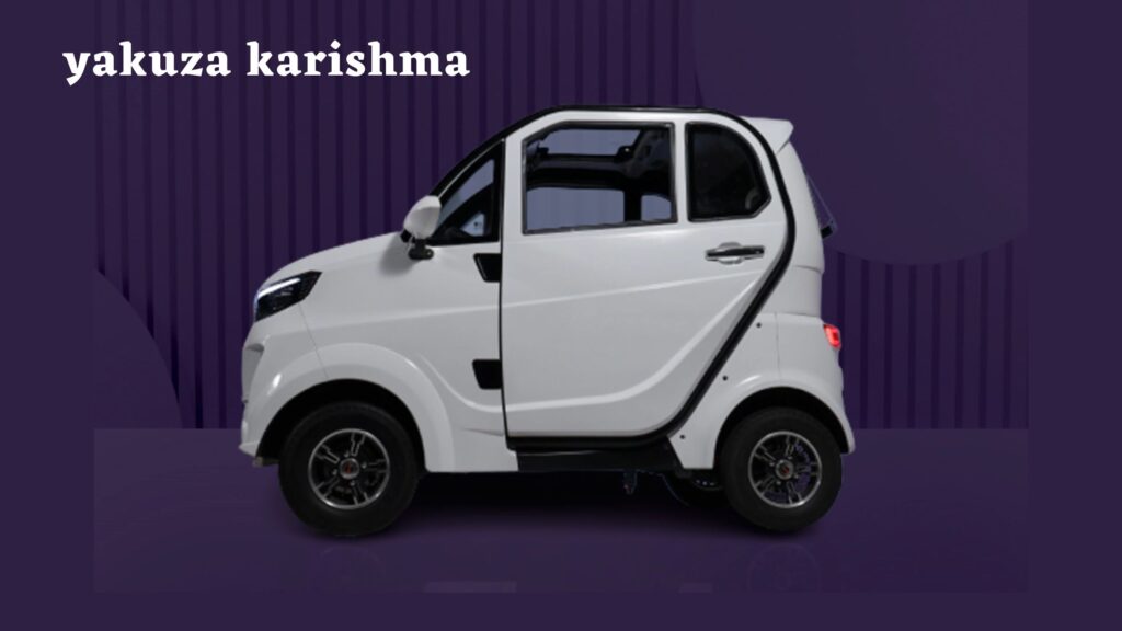 india's cheapest electric car : भारतीय मार्केटमध्ये नवनवीन इलेक्ट्रिक कार लॉन्च होत आहेत. यातील कोणत्याही कारची किंमत आठ ते नऊ लाखांपेक्षा कमी नाहीये. परंतु आता अशी एक स्वस्त कार ही बाजारात लॉन्च झाली आहे, तिच्याकडे बघून आपण टाटा नॅनो ही विसरून जाऊ. थ्री सीटर असलेली ही छोटी कार दिसायला आकर्षक आहे. सर्वात महत्त्वाचं म्हणजे या कारची किंमत मोटरसायकलच्या किमती पेक्षाही कमी आहे. ज्यांची फॅमिली छोटी आहे किंवा ज्यांना फिरायचा शौक आहे अशांसाठी ही कार जबरदस्त आहे. आज आपण या कार बद्दल माहिती घेणार आहोत.